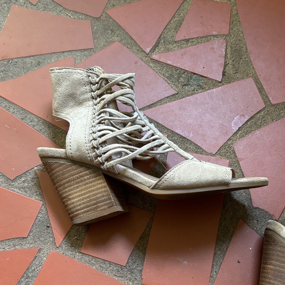 Elegant Beige Lace-Up Block Heel Sandals